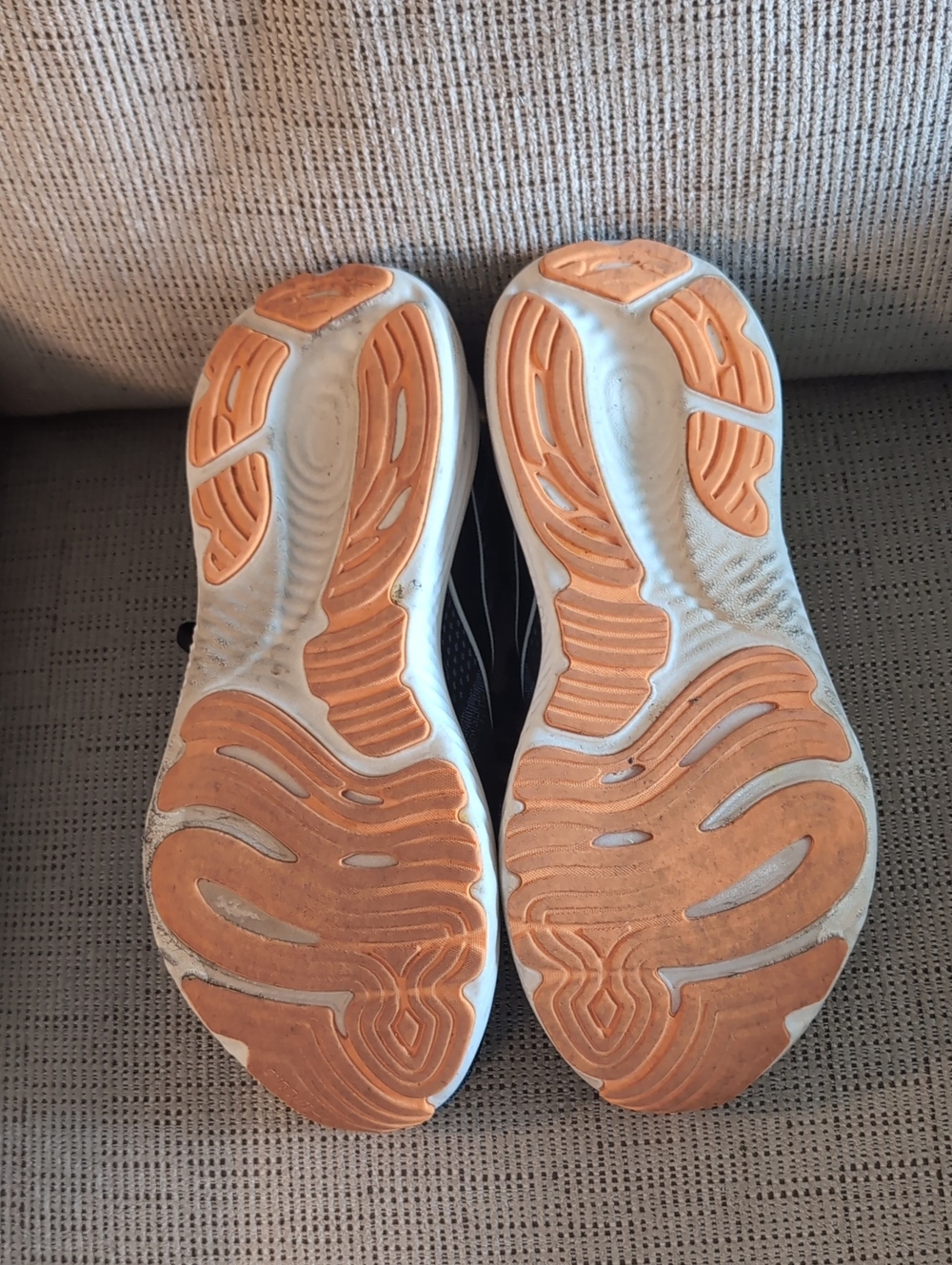 Brooks Glycerin 22 Athletic Shoes - Picture 4 of 9